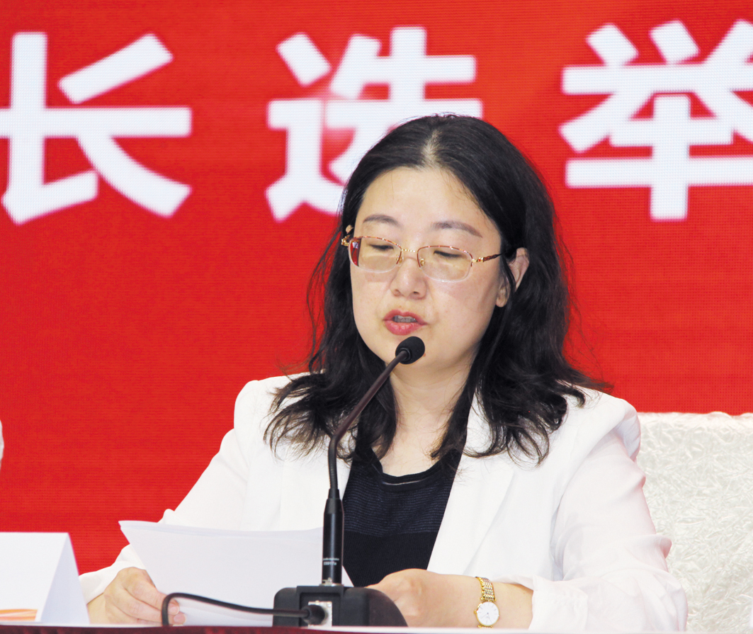 省教育厅政策法规处处长  吕  元 省教育厅政策法规处处长  吕  元