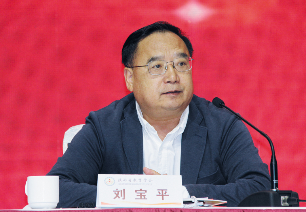 省委教育工委委员、省教育厅副厅长  刘宝平 省委教育工委委员、省教育厅副厅长  刘宝平